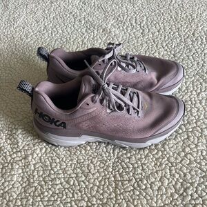 Hoka Women's Lavender challenger ATR 6
